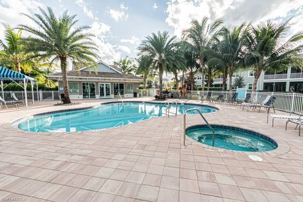 2281 Priory LN #1207, Naples, FL 34120