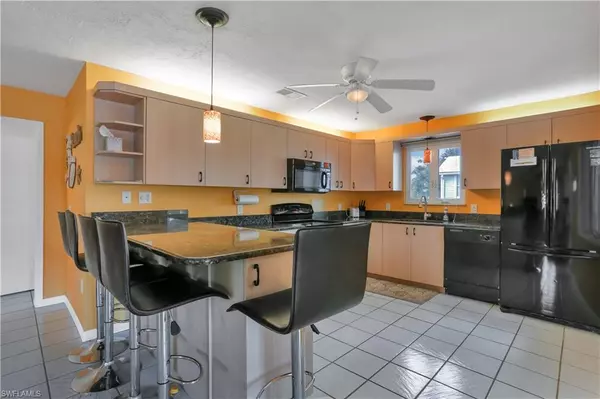 Fort Myers Beach, FL 33931,130 Palermo CIR