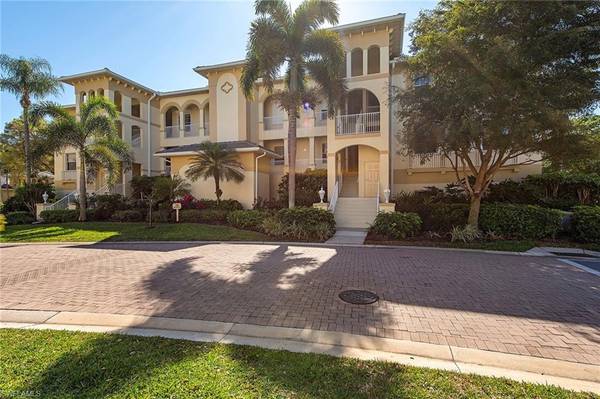 710 Bentwater CIR #2-202, Naples, FL 34108