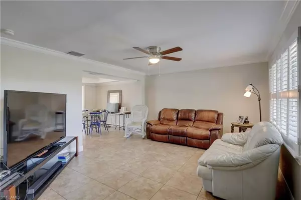 Naples, FL 34112,4905 Catalina DR #39