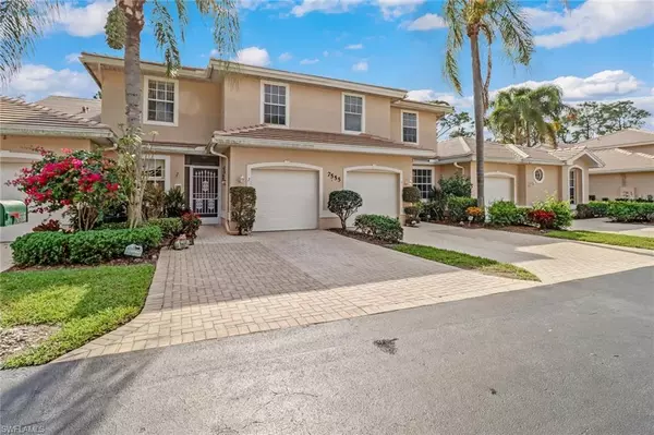 Naples, FL 34104,7555 Meadow Lakes DR #102