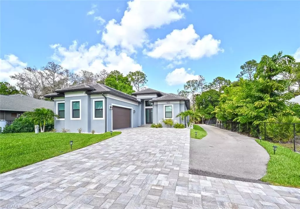 Naples, FL 34116,5721 Dogwood WAY