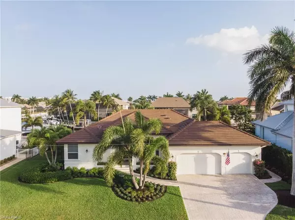 812 Giralda CT, Marco Island, FL 34145