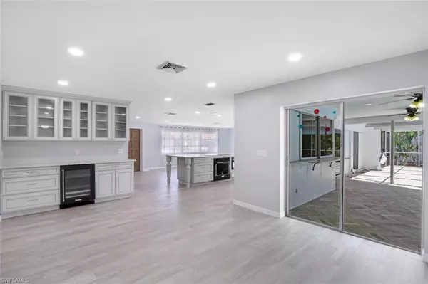 Marco Island, FL 34145,288 Grapewood CT