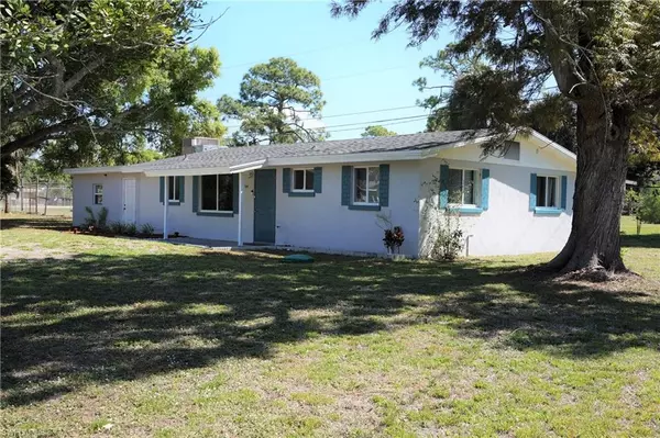 154 Whidden RD, North Fort Myers, FL 33917