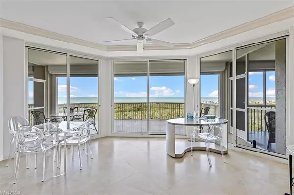 Naples, FL 34108,7117 Pelican Bay BLVD #1204