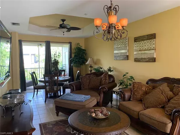 Naples, FL 34110,1325 Sweetwater CV #202