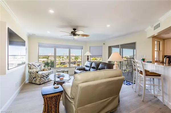 Marco Island, FL 34145,900 Collier CT #406