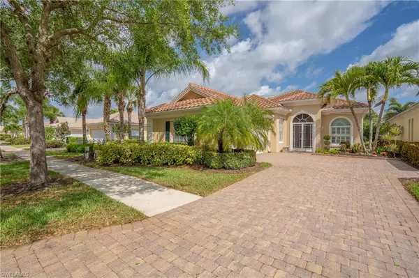 7529 Garibaldi CT, Naples, FL 34114