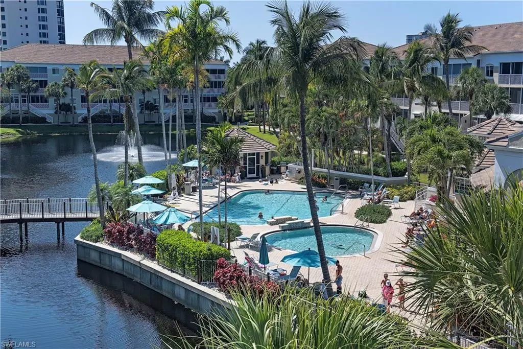 Naples, FL 34108,7686 Pebble Creek CIR #9-302