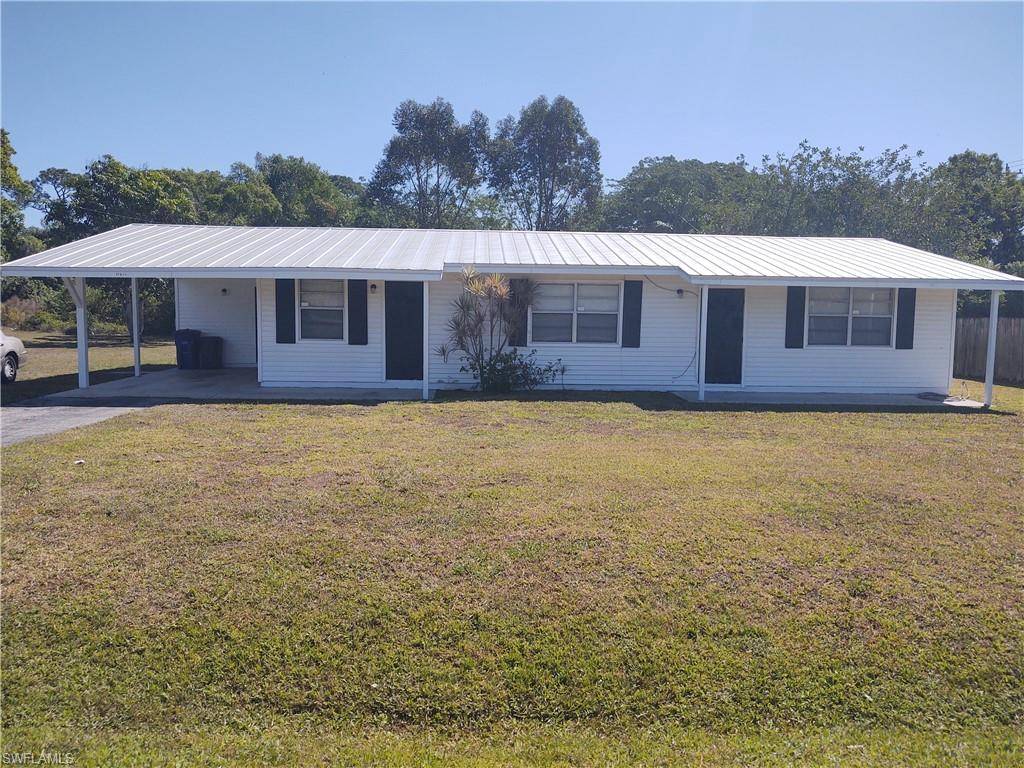 17260 1st ST, North Fort Myers, FL 33917