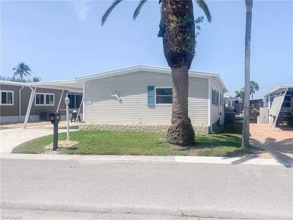 Fort Myers Beach, FL 33931,17830 Peppard DR