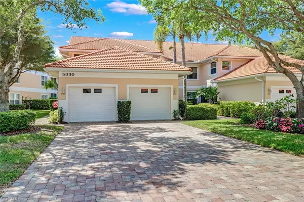 Naples, FL 34110,5330 Andover DR #201