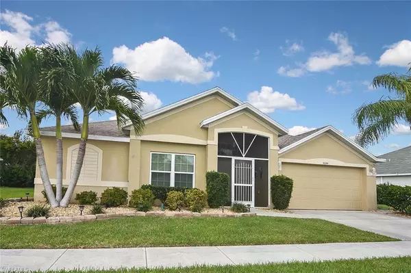 4644 Varsity CIR, Lehigh Acres, FL 33971