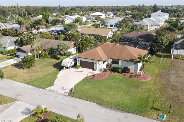 6030 Birnam Wood LN, Fort Myers, FL 33908