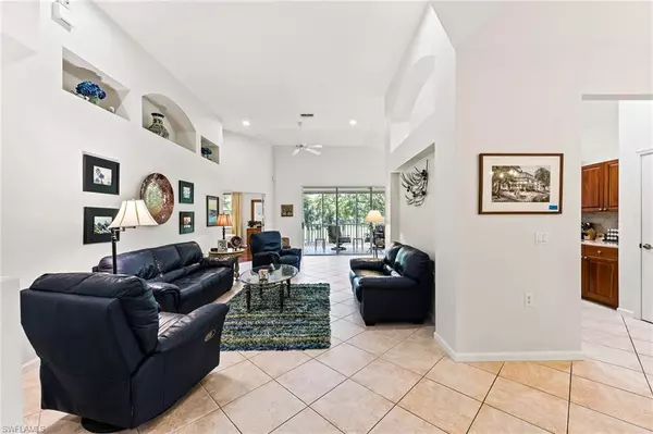 Estero, FL 34135,9271 Palmetto Ridge DR #202