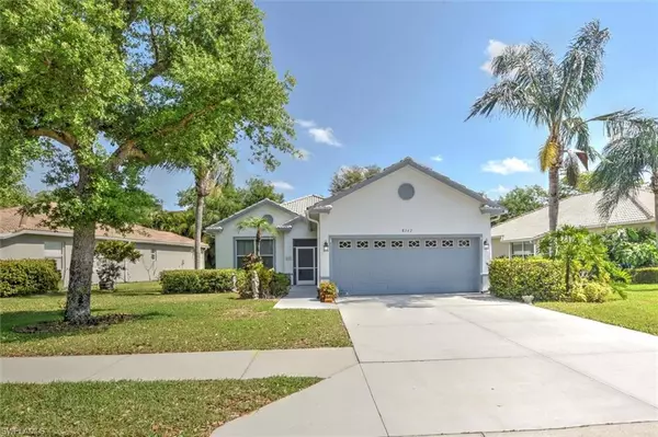 8242 Laurel Lakes BLVD, Naples, FL 34119