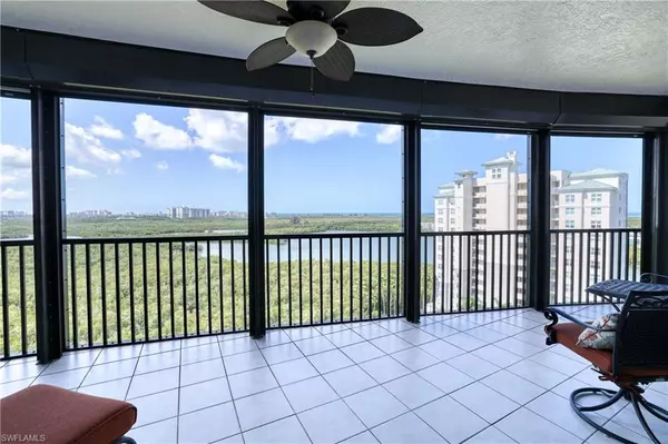 Naples, FL 34110,425 Cove Tower DR #1204