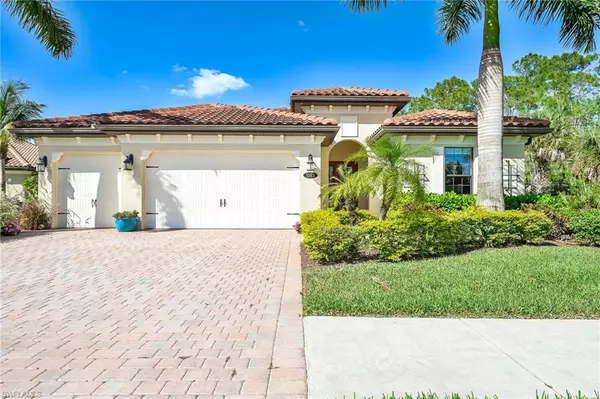 1553 Mockingbird DR, Naples, FL 34120