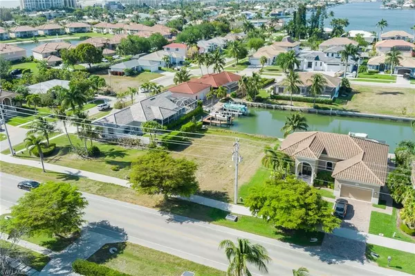 Marco Island, FL 34145,1108 Winterberry DR
