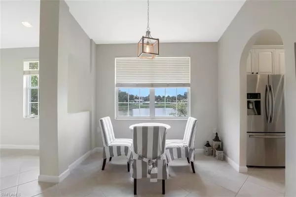 Naples, FL 34109,3062 DRIFTWOOD WAY #4302