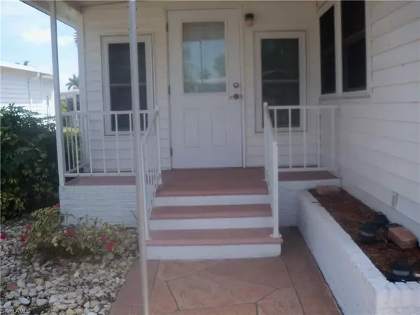 120 Dawn ST, Fort Myers, FL 33908