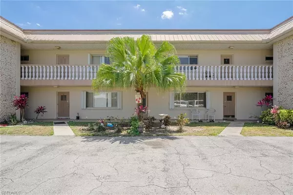 1931 W Lakeview BLVD #7, North Fort Myers, FL 33903