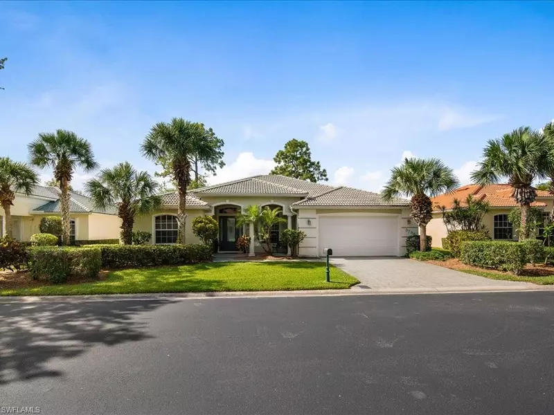 3738 Recreation LN, Naples, FL 34116