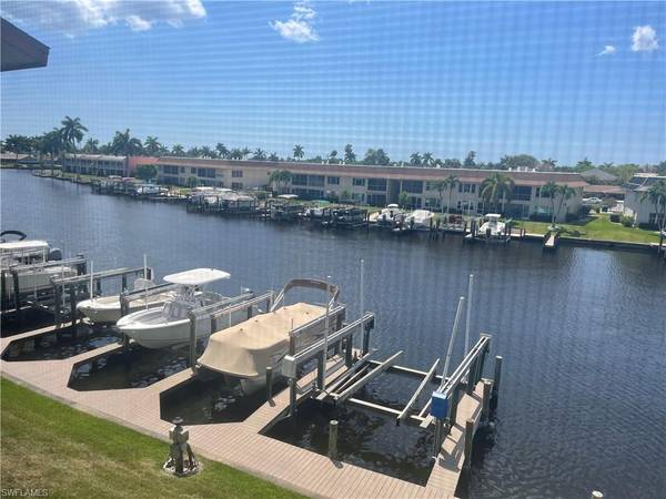 4230 SE 20th PL #303, Cape Coral, FL 33904