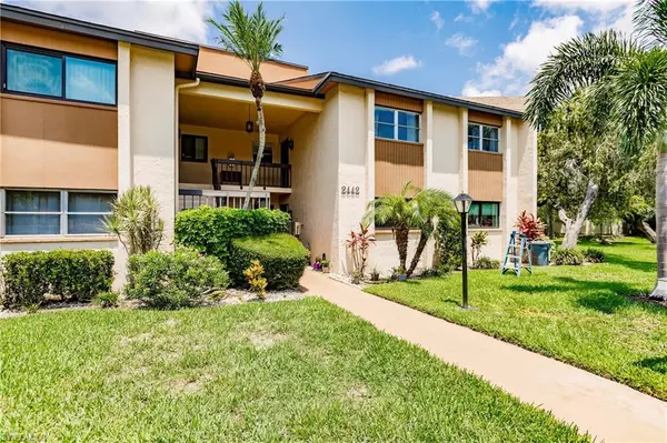 Sarasota, FL 34232,2442 Clubhouse CIR #204