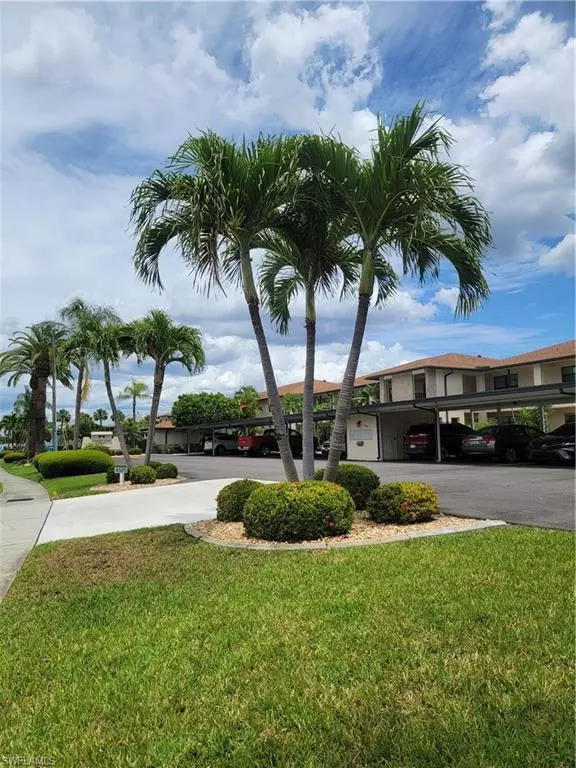 Cape Coral, FL 33904,4525 Country Club BLVD #112