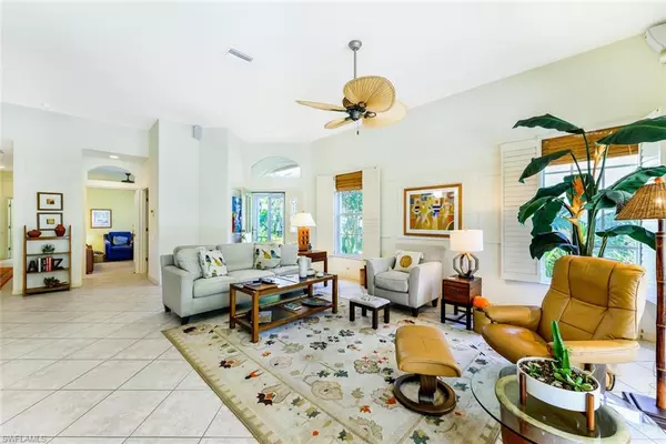 Naples, FL 34110,5843 Persimmon WAY