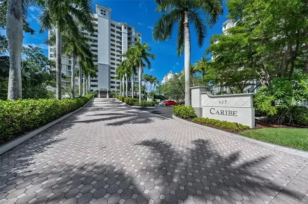 Naples, FL 34110,425 Cove Tower DR #602