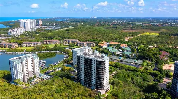 425 Cove Tower DR #602, Naples, FL 34110