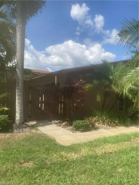 5619 Foxlake DR, North Fort Myers, FL 33917