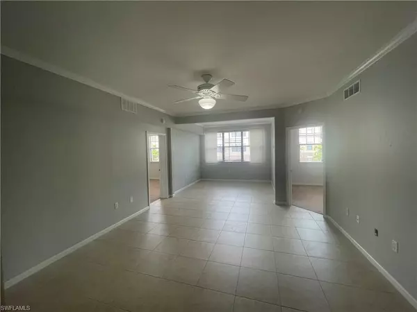 Naples, FL 34105,12936 Violino LN #203