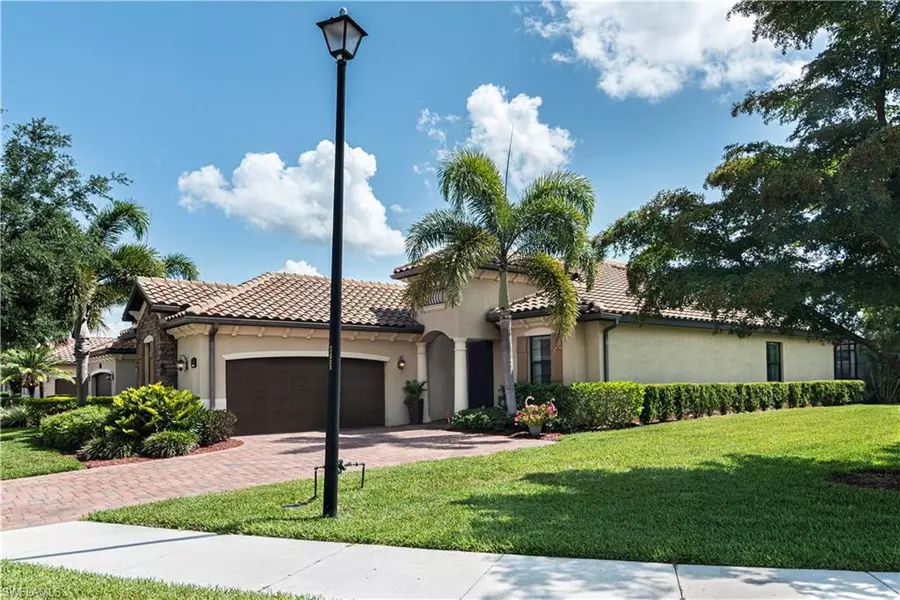 28581 Westmeath CT, Bonita Springs, FL 34135