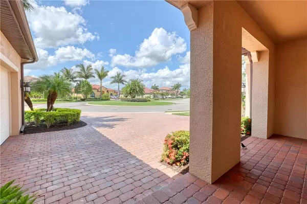 Naples, FL 34120,1613 Songbird CT