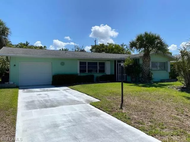 Cape Coral, FL 33904,5211 Sunnybrook CT