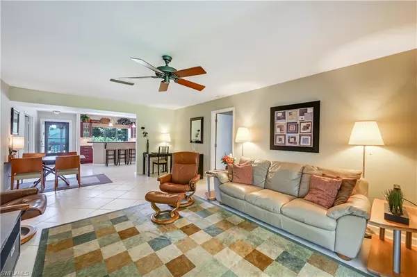 Naples, FL 34108,910 Vanderbilt Beach RD #524-W