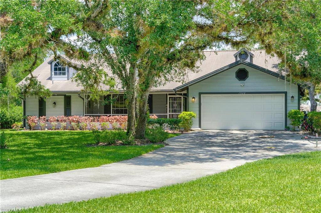 1526 Riverbend DR,  Labelle,  FL 33935