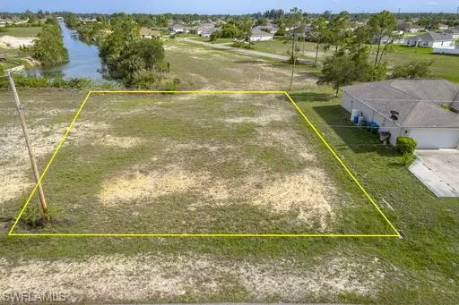 Cape Coral, FL 33909,916 Durden PKY