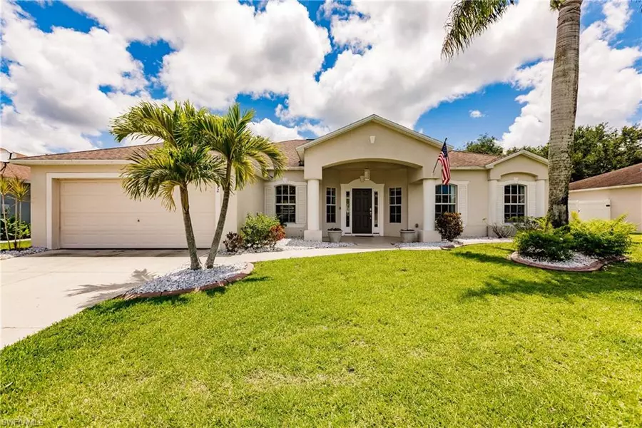 2412 Nature Pointe LOOP, Fort Myers, FL 33905