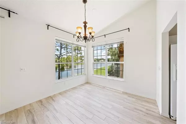 Naples, FL 34119,65 Silver Oaks CIR #204