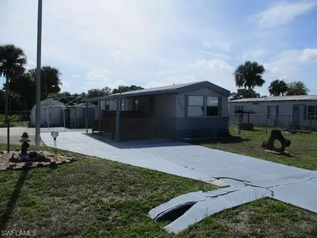 7637 Grady DR, North Fort Myers, FL 33917