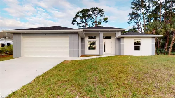 2502 Vera AVE S, Lehigh Acres, FL 33976