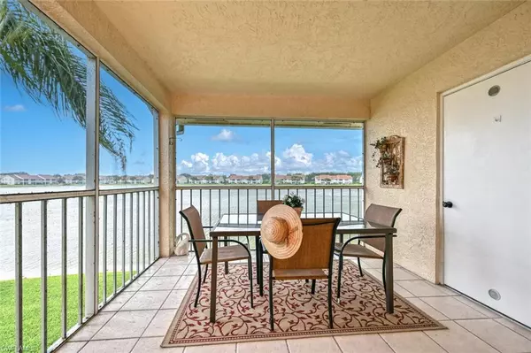 Naples, FL 34109,7818 Emerald CIR #E-201