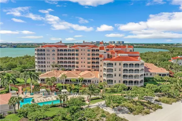 Marco Island, FL 34145,2000 Royal Marco WAY #2-402