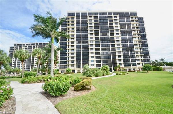 10851 GULF SHORE DR #1004, Naples, FL 34108