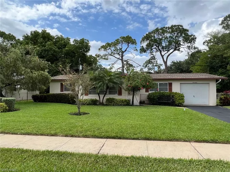 17 Broadway CIR, Fort Myers, FL 33901